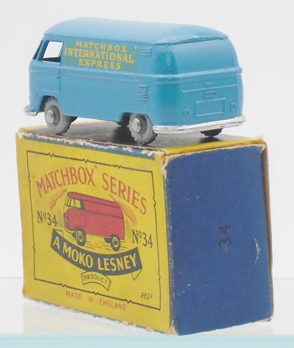 MATCHBOX 34A1 VOLKSWAGEN MICRO VAN (1 of 2)