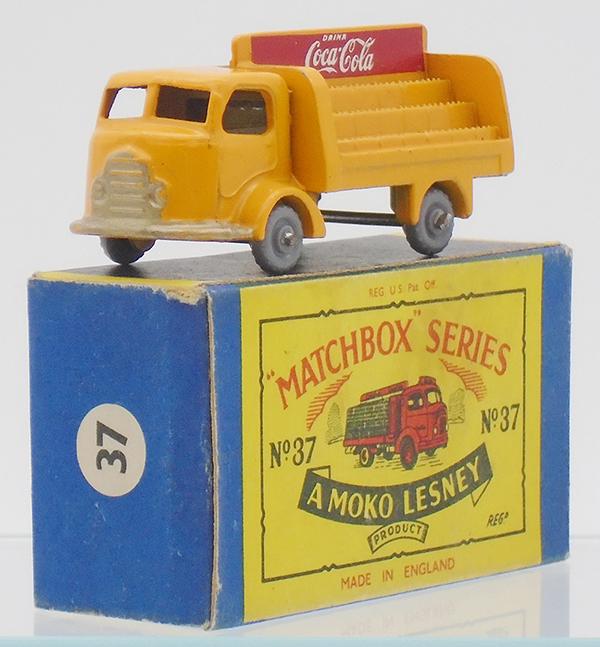 MATCHBOX 37A11 COCA COLA LORRY (1 of 2)