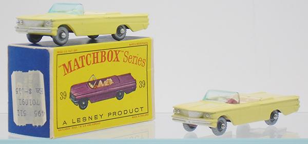 2 MATCHBOX 39B PONTIAC CONVERTIBLES (1 of 2)