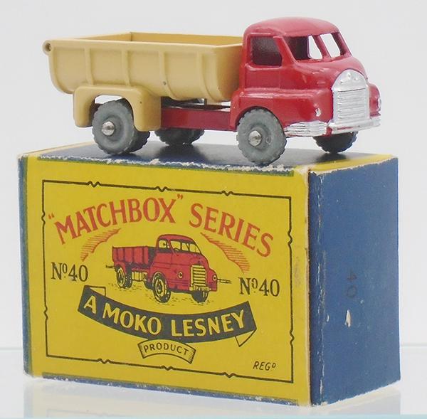 MATCHBOX 40A2 BEDFORD TIPPER TRUCK (1 of 2)