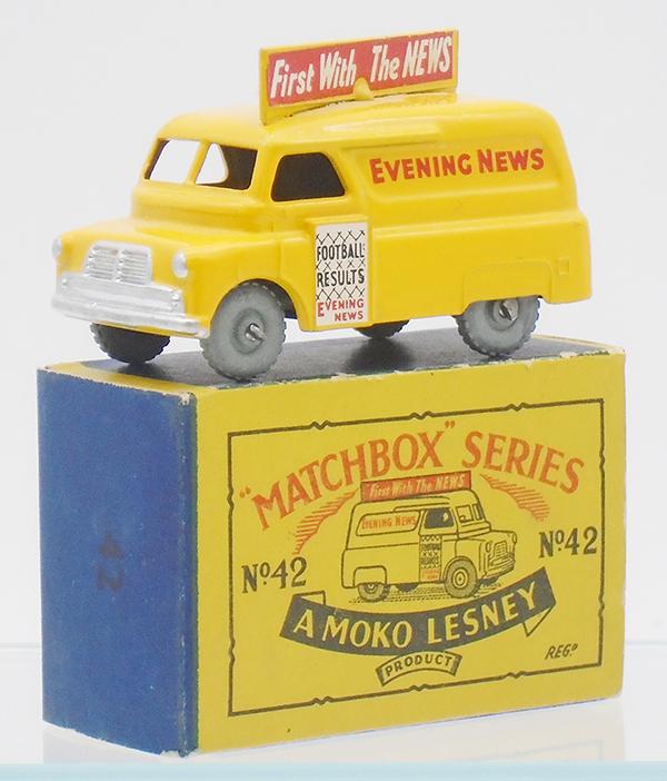 MATCHBOX 42A1 BEDFORD EVENING NEWS VAN (1 of 2)