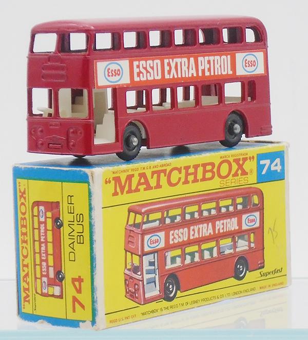 MATCHBOX 74B6 DAIMLER BUS (1 of 2)