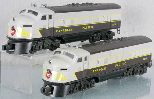 LIONEL 2373 CANADIAN PACIFIC F3 AA DIESELS: O ga, silkscreened cabs, power unit missing number boards, C7.