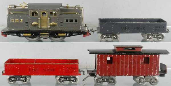 LIONEL TRAIN SET: std ga, 318 loco, missing 1 coupler, 2 #112 gondolas, 117 caboose, C5-6.