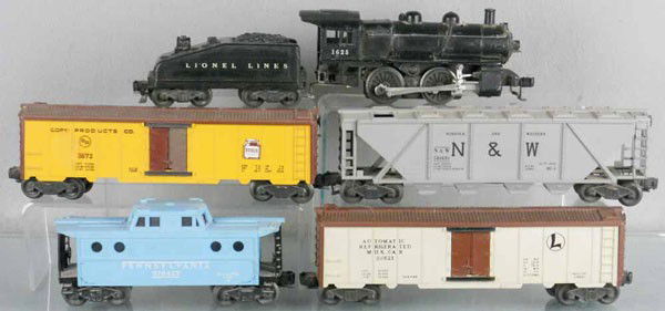 LIONEL TRAIN SET: O ga, 1625 switcher, 1 running light broken, 1615T tender, 6466 covered hopper, 3672 Bosco car, doors have mismatched colors, 3662 milk car, 6427-500 girl's train caboose, C5-6.