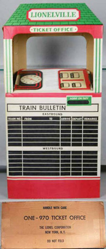 LIONEL 970 TICKET BOOTH: O ga, cardboard, some old minor water damage, orig box worn, C5-6.