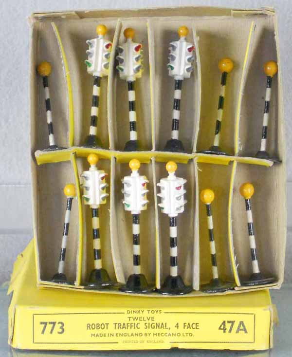 DINKY TRAFFIC ACCESSORIES: 6 #47A Robot Traffic Signals, 6 #47D Belisha Beacons, w/orig dealer box & inserts for 773/47A, minor wear, C7-8.