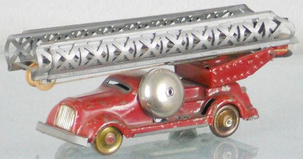 GUNTHERMANN FIRE ENGINE: painted tin, windup working, 7 1/2" long, C5.