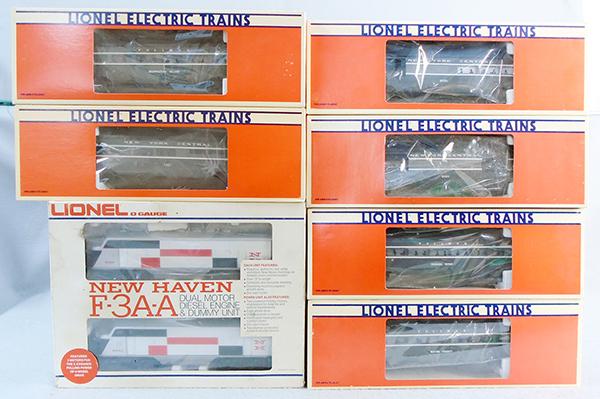 LIONEL NY TRAIN SET: O ga, 8851 New Haven F3 AA, 9594 baggage, 9596 & 9597 coaches, 9595 combo car, 7207 diner, 9598 obsv, orig boxes, C7-8.
