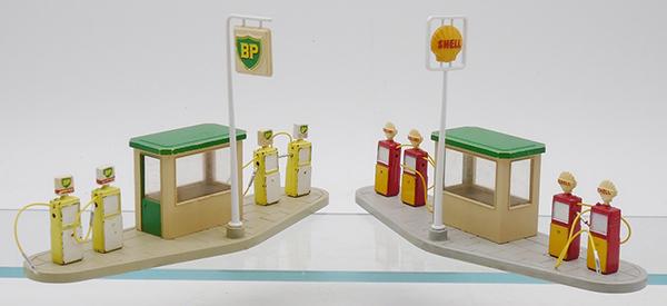 2 DINKY 785 SERVICE STATIONS (1 of 2)