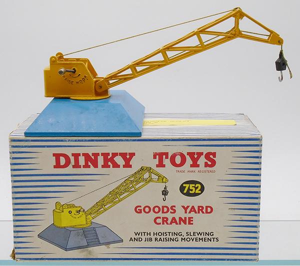 DINKY 752 GOODS YARD CRANE (1 of 2)