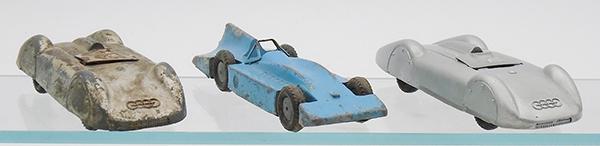 3 MARKLIN RECORD CARS (1 of 2)