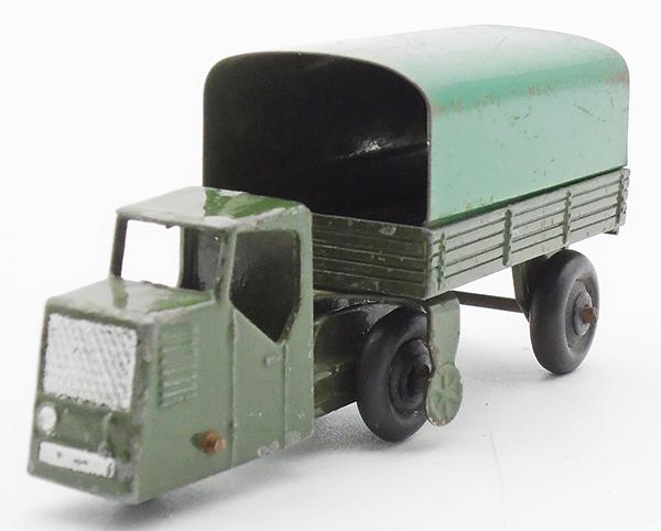 DINKY MECHANICAL HORSE & TRAILER (1 of 2)