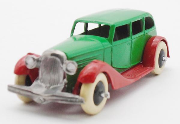 FRENCH DINKY 24B LIMOUSINE (1 of 2)
