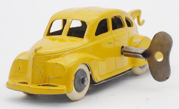 TOOTSIETOY 6016 LINCOLN ZEPHYR WRECKER (1 of 2)