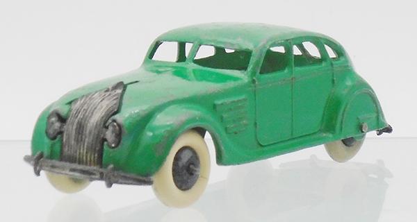 DINKY 30A CHRYSLER AIRFLOW (1 of 2)