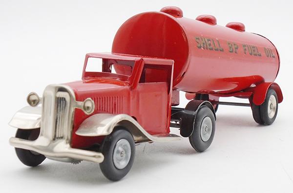 MINIC 31M SHELL TANKER (1 of 2)
