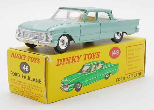 DINKY 148 FORD FAIRLANE (1 of 2)