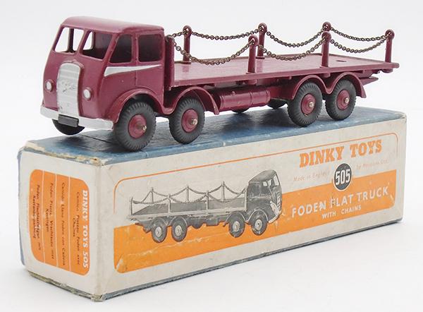DINKY 505 FODEN FLAT W/CHAINS (1 of 2)