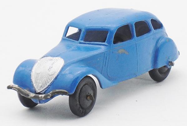 FRENCH DINKY 24K PEUGEOT 402 (1 of 2)