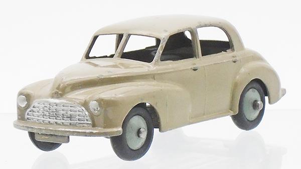 DINKY 159 MORRIS OXFORD (1 of 2)