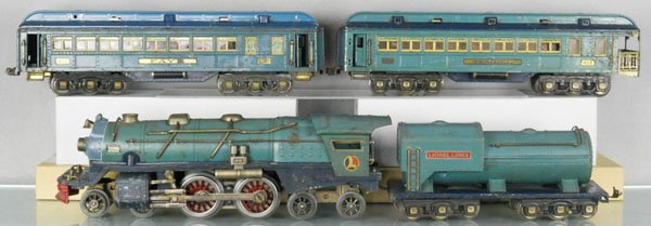 LIONEL BLUE COMET TRAIN SET: std ga, 400E loco, die cast fatigued, front truck loose, frame expanded 1/4", 400W tender, 420 Faye coach w/MTH roof, 422 Tempel obsv, set is playworn, dirty & has some oxidation, C3-4.