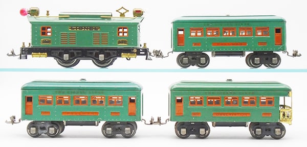 LIONEL TRAIN SET (1 of 2)