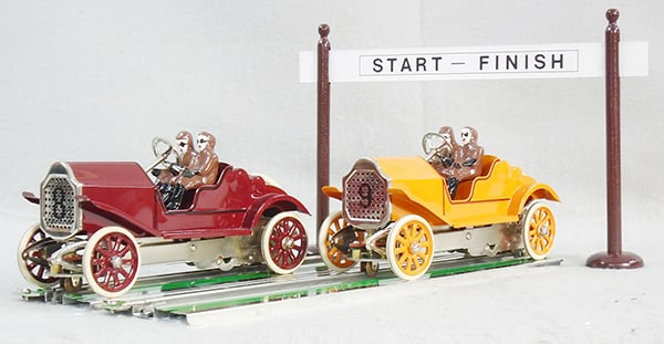 LIONEL CLASSICS 13803 RACING AUTOMOBILES (1 of 3)