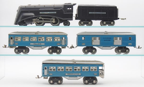 LIONEL TRAIN SET (1 of 2)
