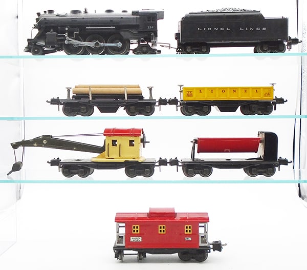 LIONEL TRAIN SET: 0 ga, 224 loco, 2224T die cast tender, 3651 log dump, 3652 operating gondola w/barrels, 3659 dump car, 2660 crane, working, 2657 caboose, C6-7.