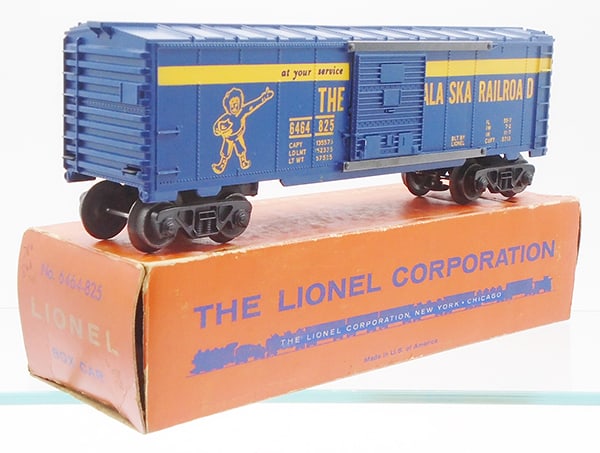 LIONEL 6464-825 ALASKA RR BOX CAR: 0 ga, type 1 version, orig box is worn & repaired, C7-8.