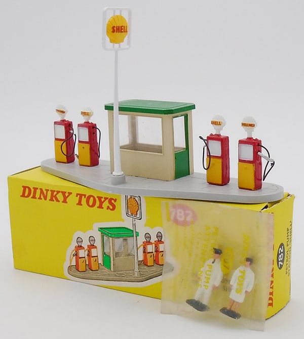 DINKY 782 SHELL PETROL PUMP STATION (1 of 2)