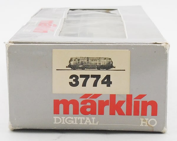 MARKLIN DIGITAL 3774 DIESEL LOCO (1 of 2)