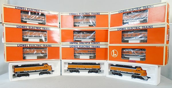 LIONEL TCA TRAIN SET (1 of 2)