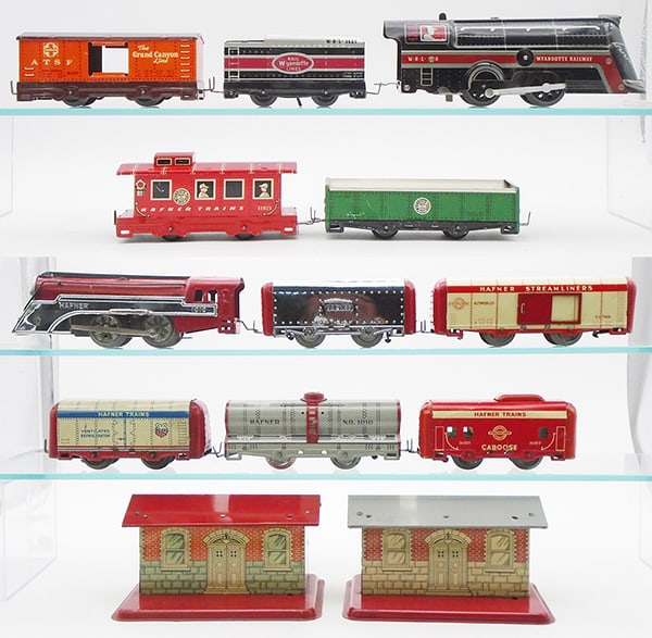 2 HAFNER TRAIN SETS (1 of 3)