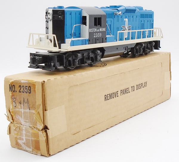 LIONEL 2359 B&M GP9 SWITCHER: 0 ga, orig box minor wear & tape on 1 end, C8.