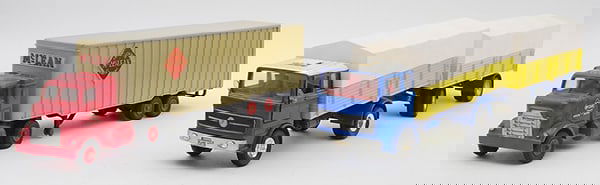 2 DINKY TRUCKS (1 of 2)