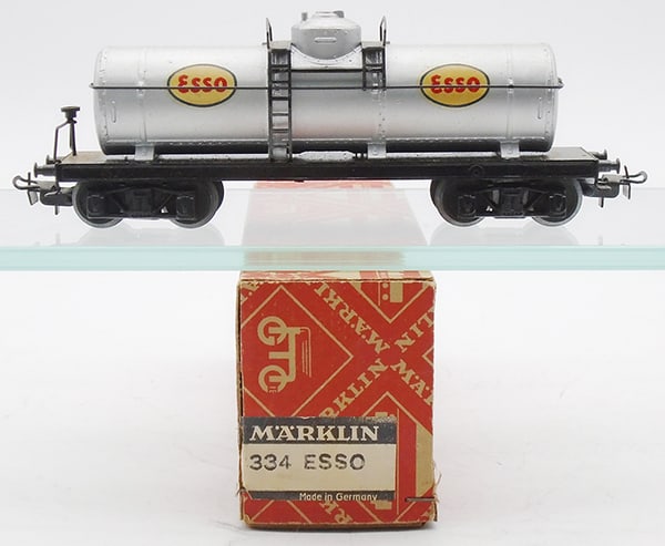 MARKLIN 334 ESSO TANK CAR (1 of 2)