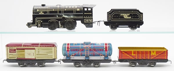 MARX ENGLISH FREIGHT TRAIN SET (1 of 3)