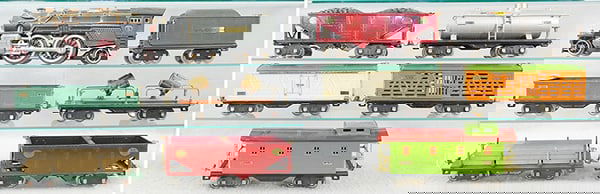 LIONEL TRAIN SET (1 of 2)