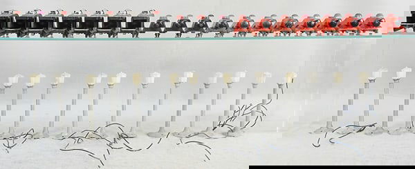 LIONEL BUMPERS & LAMP POSTS (1 of 2)