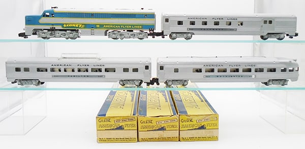 AMERICAN FLYER COMET TRAIN SET (1 of 2)