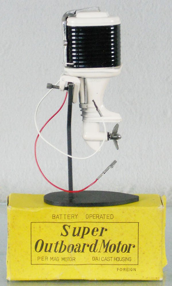SUPER OUTBOARD MOTOR: Japan, die cast, battery operated, not tested, 4 1/2" tall, orig box minor wear, stand not included, C9.
