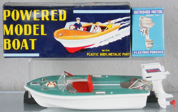 UNION CRAFT POWER BOAT: Japan, wood & plastic, battery operated, not tested, 11" long, orig boxes, C9.