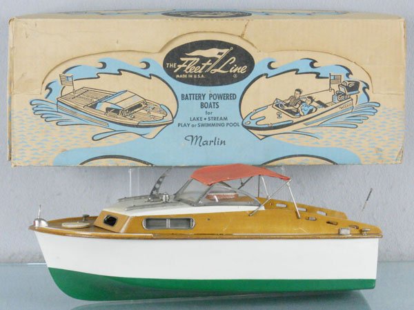 FLEET LINE 551 MARLIN BOAT: wood & plastic, battery operated, not tested, 16" long, w/worn flag, orig box minor wear, C8.