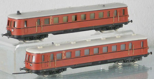 FLEISCHMANN 1371 INTERURBAN SET: HO ga, 2-rail, power A w/trail car, C7.