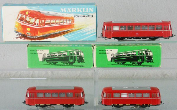 MARKLIN RAILBUS SET: HO ga, 1316 power car w/2 #4018 trailers, orig boxes minor wear, C9.
