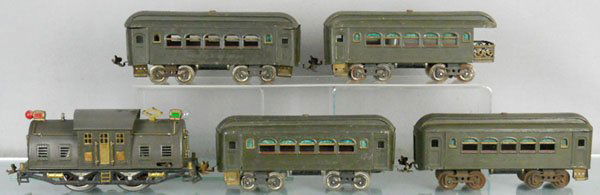 LIONEL TRAIN SET: std ga, 10E loco, rewheeled, 3 #35 Pullmans, missing 3 steps, 36 obsv, oxidation on trucks & wheels, C4-5.
