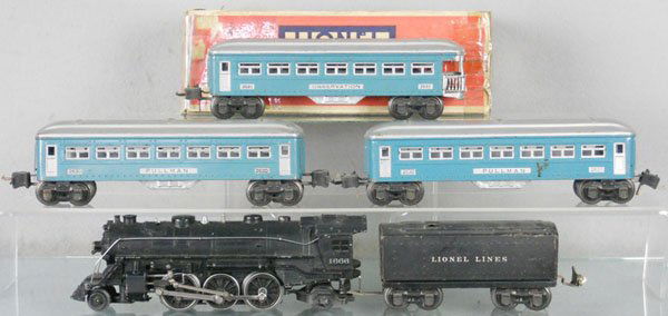 LIONEL TRAIN SET: O ga, 1666 loco, w/rough orig box, 2 #2630 Pullmans, 2631 obsv, C5.
