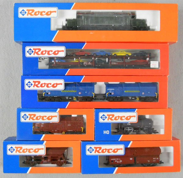 ROCO TRAIN SET: HO ga, 2-rail, 43483 loco w/cars46240, 46143, 46284, 46133, 46999, 44076, orig boxes, C9.
